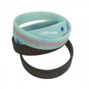 China factory direct custom logo wristbands