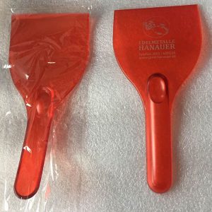 Ice shovel with handle