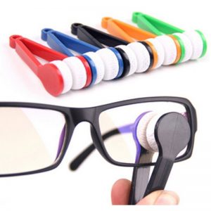 Mini Eyeglasses Cleaning Clip
